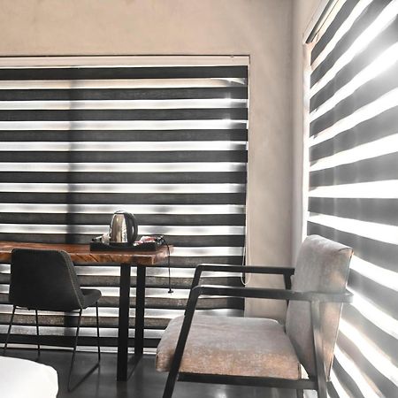 Anisa Guesthouse Тхохояндоу Номер фото