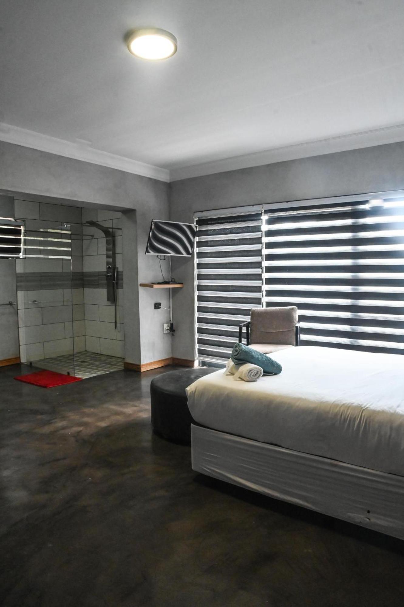 Anisa Guesthouse Тхохояндоу Номер фото