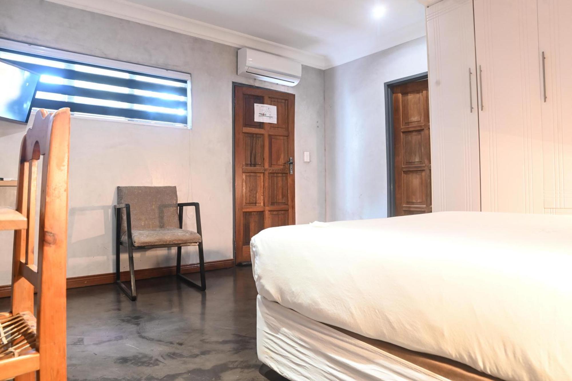 Anisa Guesthouse Тхохояндоу Номер фото