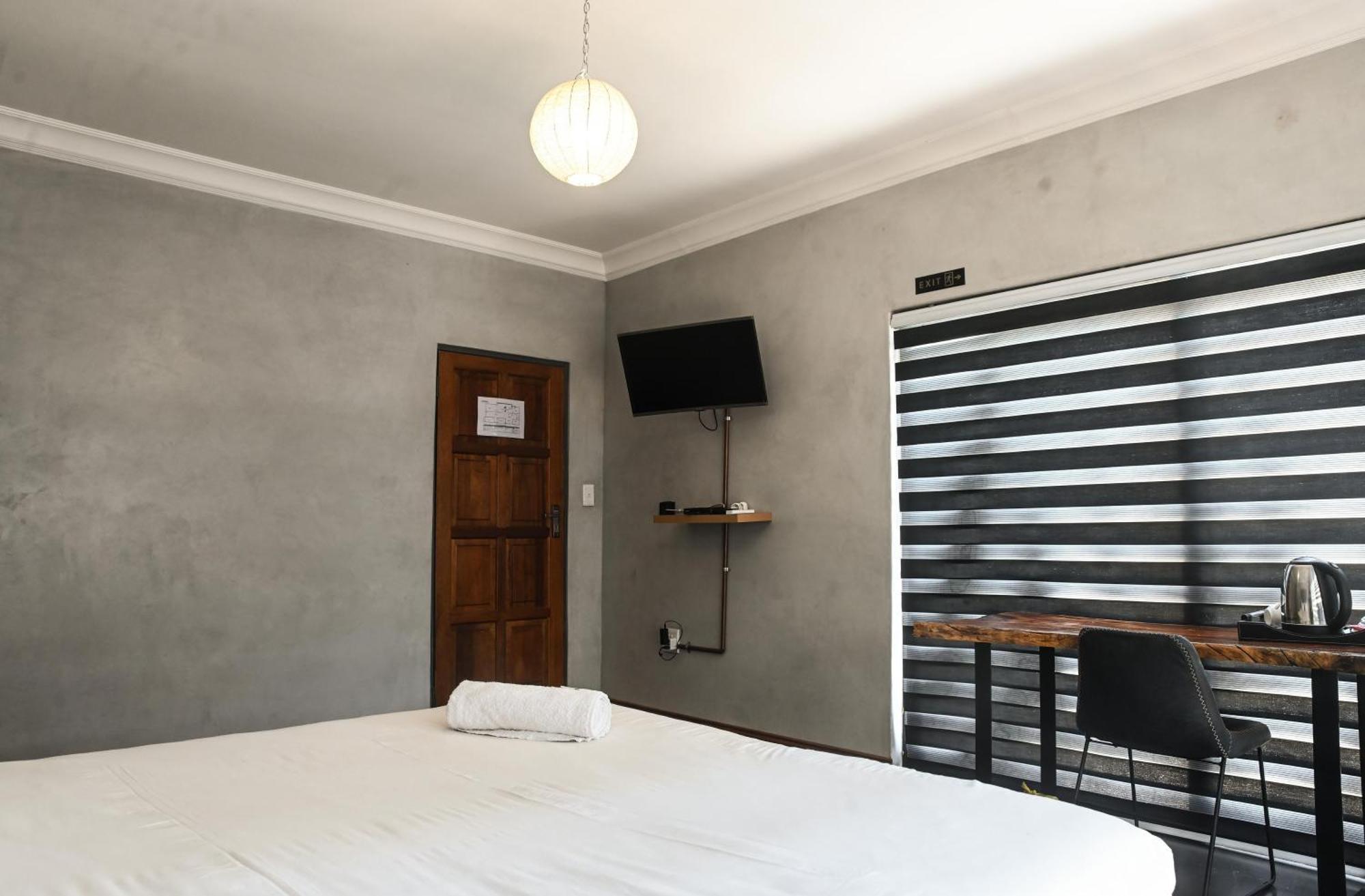 Anisa Guesthouse Тхохояндоу Номер фото